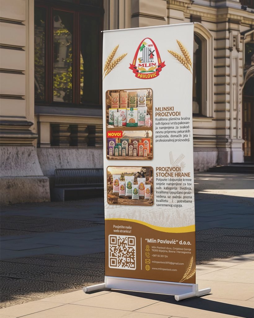 Mlin Pavlović roll-up display in an outdoor setting